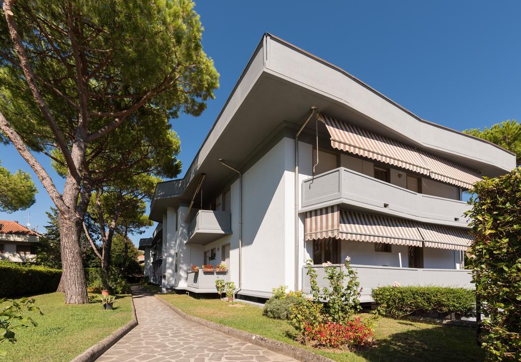 Comfort Beach House Marina di Massa Kültér fotó